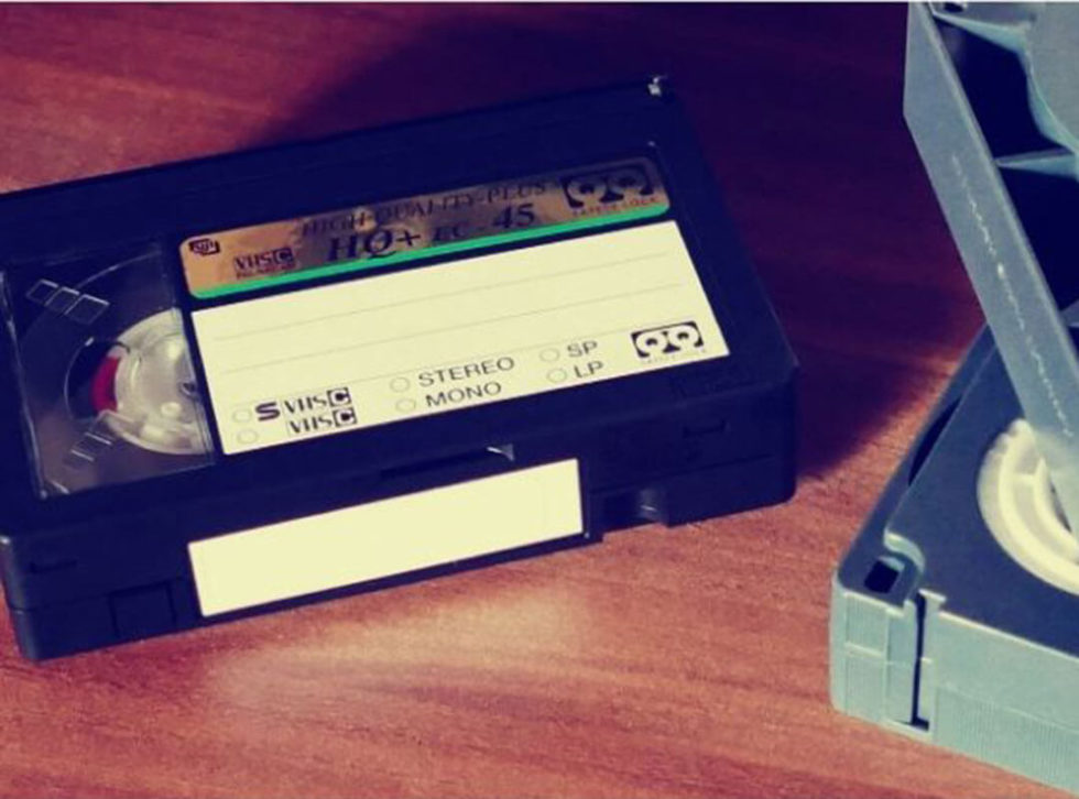 betamax-vs-vhs-analog-videotape-battle-video-format-war